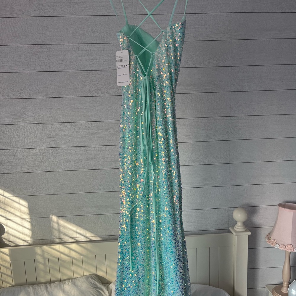 NEW PROM DRESS - Picture 5 of 9